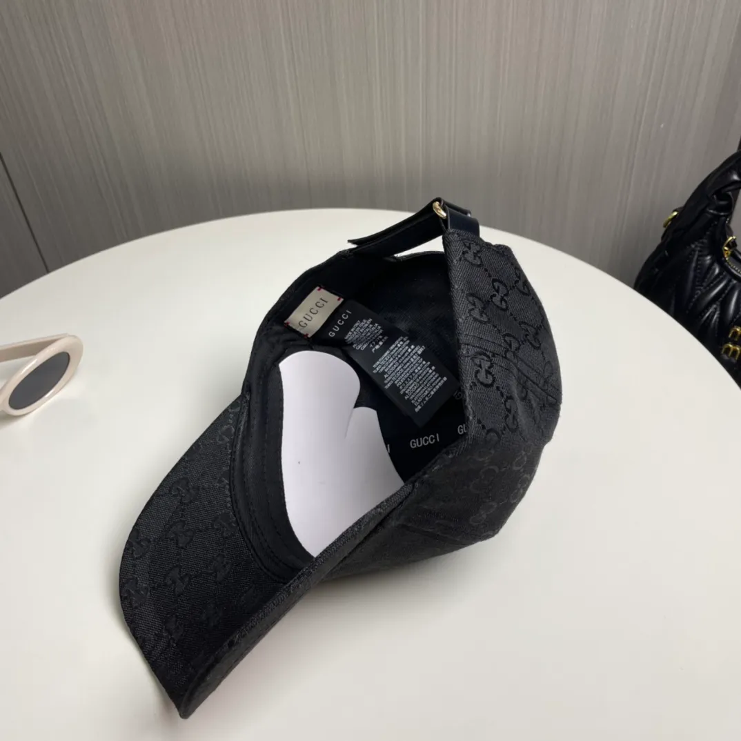 P56 [GUCCI Gucci]🌸2 official website is online simultaneously🎊 Korean version of the new British classic casual atmosphere customized model 1:1 original quality unisex baseball cap Meibang three-dimensional printed geological fabric high quality quality🔥🔥🔥