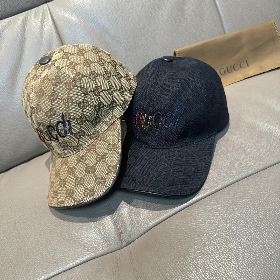 P90, Gucci's new original baseball cap, artistic word embroidery, 1:1 mold customization, heavy embroidery, details comparable to those at counters, original canvas fabric + first-layer cowhide, pure cotton lining, great quality! The first choice for handsome men and beautiful women, fashionable and versatile. Basic head circumference 56, adjustable patch