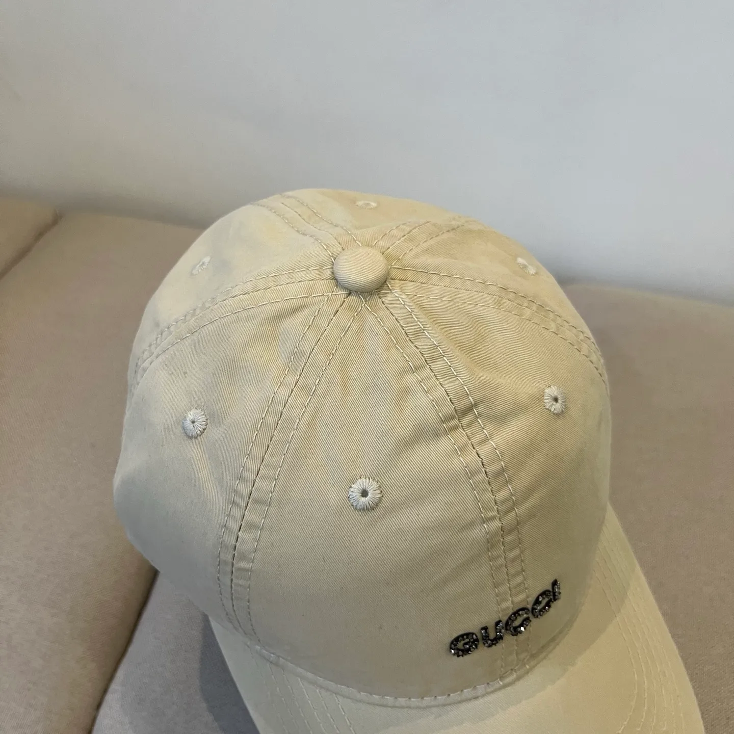 P60 Gucci Baseball Cap♥️GUCCI🧢New product from the official website, baseball cap, original quality, very popular 🔥🎩 The craftsmanship is very exquisite, high-end and classy! Low-key luxury, easy to carry! Running volume!
