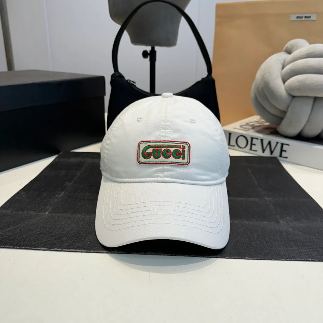P60 Gucci new original baseball cap, exquisite and pure, stylish and stylish, cool and fashionable, great quality