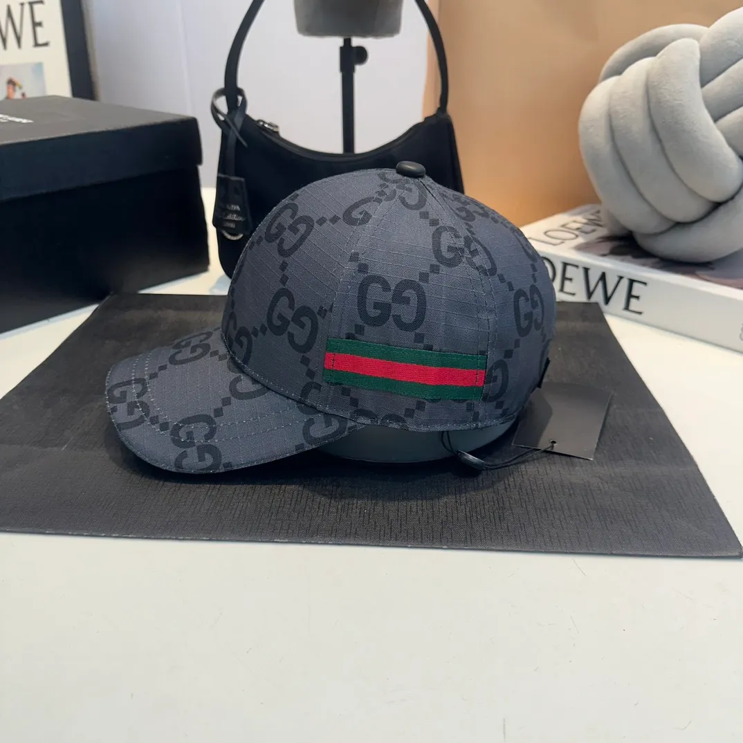 P60 GUCCI 2024 official website baseball cap, original quality is very popular 🔥🎩 The craftsmanship is very exquisite, high-end and classy! Low-key luxury, easy to carry! Running volume!