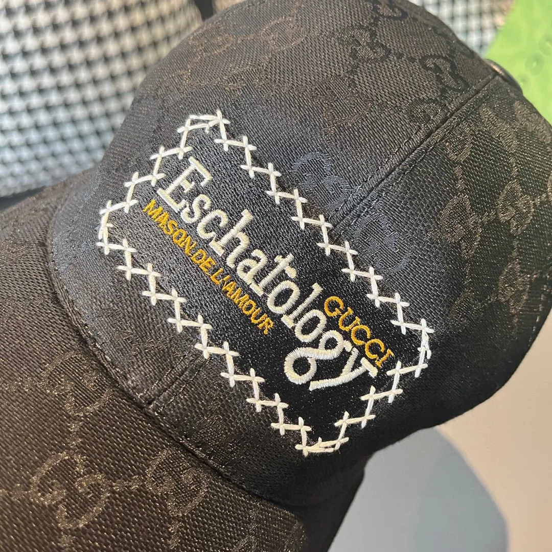 🉐️90 new model shipped with box bag, Gucci (Gucci) new original baseball cap, heavy embroidery, 1:1 mold customization, details comparable to counters, original canvas + first layer cowhide, pure cotton lining, great quality! The first choice for handsome men and beautiful women, fashionable and versatile. Basic head circumference 56, adjustable patch