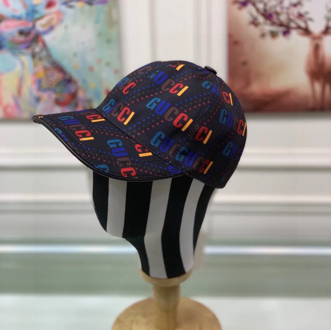 🉐100 Gucci (Gucci) new original baseball cap, silk screen logo, 1:1 mold opening and customization at the counter, original canvas fabric + first layer of cowhide, pure cotton lining, light and breathable! The quality is great, the basic head circumference is 56cm, and the patch is adjustable.