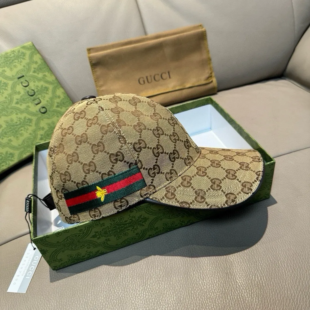 p90 ten thousand year classic model shipped!   , Gucci (Gucci) classic original baseball cap😍😍Little Bee, 1:1 mold opening and customization at the counter, the highest version, original canvas fabric + first layer of cowhide, pure cotton lining, light and breathable! Photographed in real life, suitable for men and women in all seasons, basic head circumference 56cm, adjustable patches.