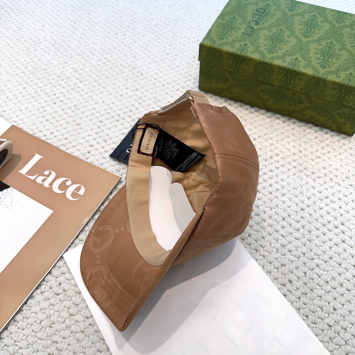 P66 original quality GUCCI Gucci baseball cap🧢Official website new product Gucci baseball cap🧢hot coming. The craftsmanship is very exquisite, high-end and classy! Low-key luxury, easy to carry! Running volume!