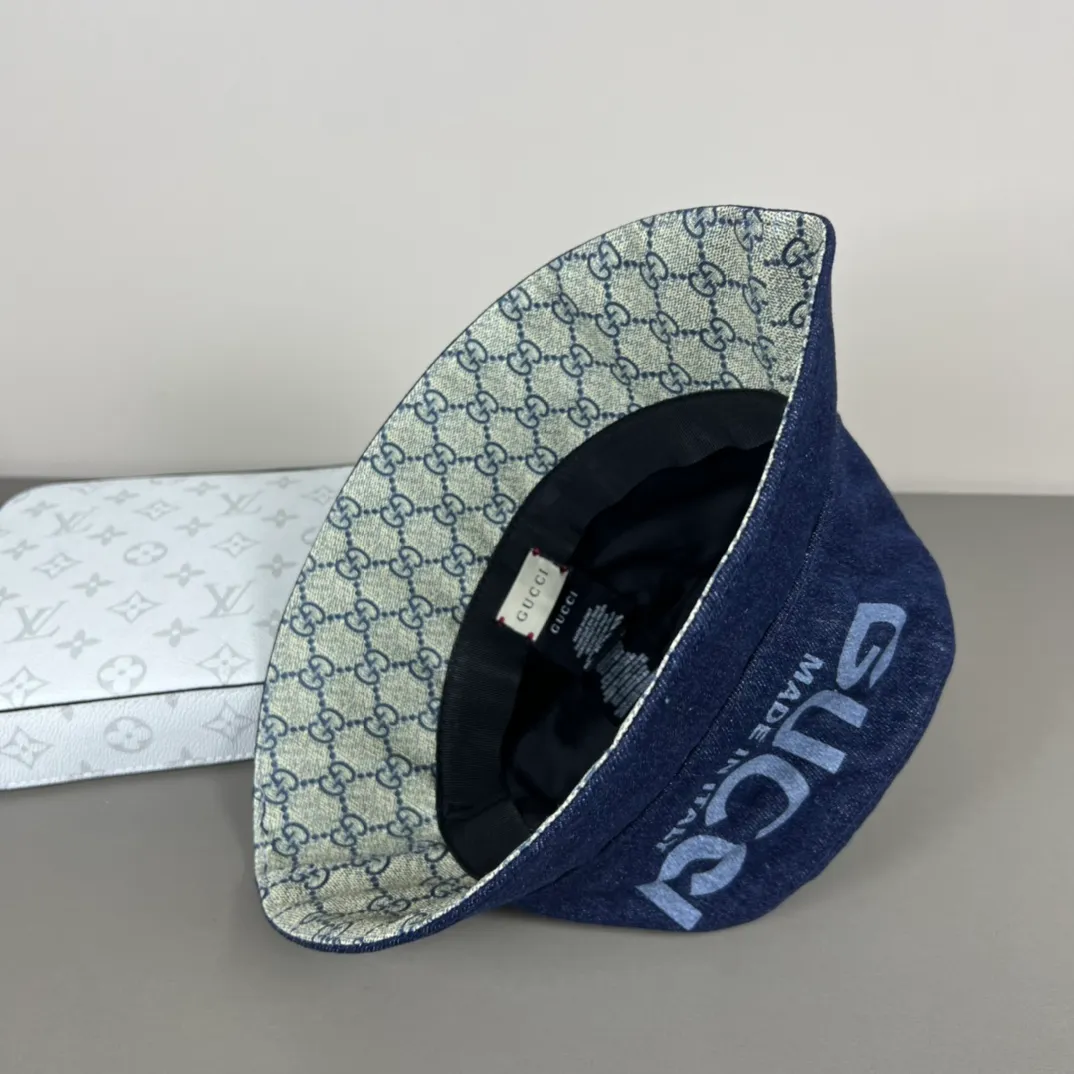 70💰GUCCI Gucci bucket hat👒The new product Gucci fisherman hat from the official website is now available. The craftsmanship is very exquisite and it is high-end and classy! Low-key luxury, easy to carry! Running volume!