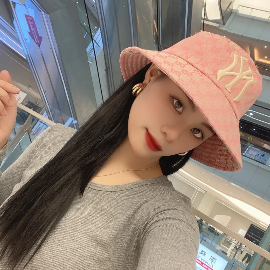 P76👒Gucci VS NY👒😍Gucci co-branded ny canvas hat, high-end goods, come to those who know the stuff, the hottest pattern in spring and summer 2020, walking sun umbrella, super high sun protection index, no makeup artifact, fisherman hat, great hat shape🤗