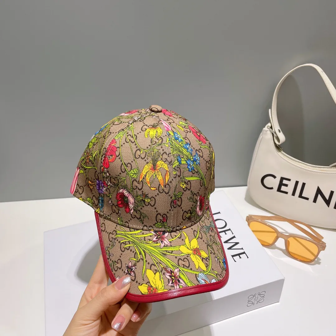 P56💰GUCCI baseball cap, new product from the official website, baseball cap, original quality, hot arrival 🔥🎩 The craftsmanship is very exquisite, high-end and classy! Low-key luxury, easy to carry! Running volume!