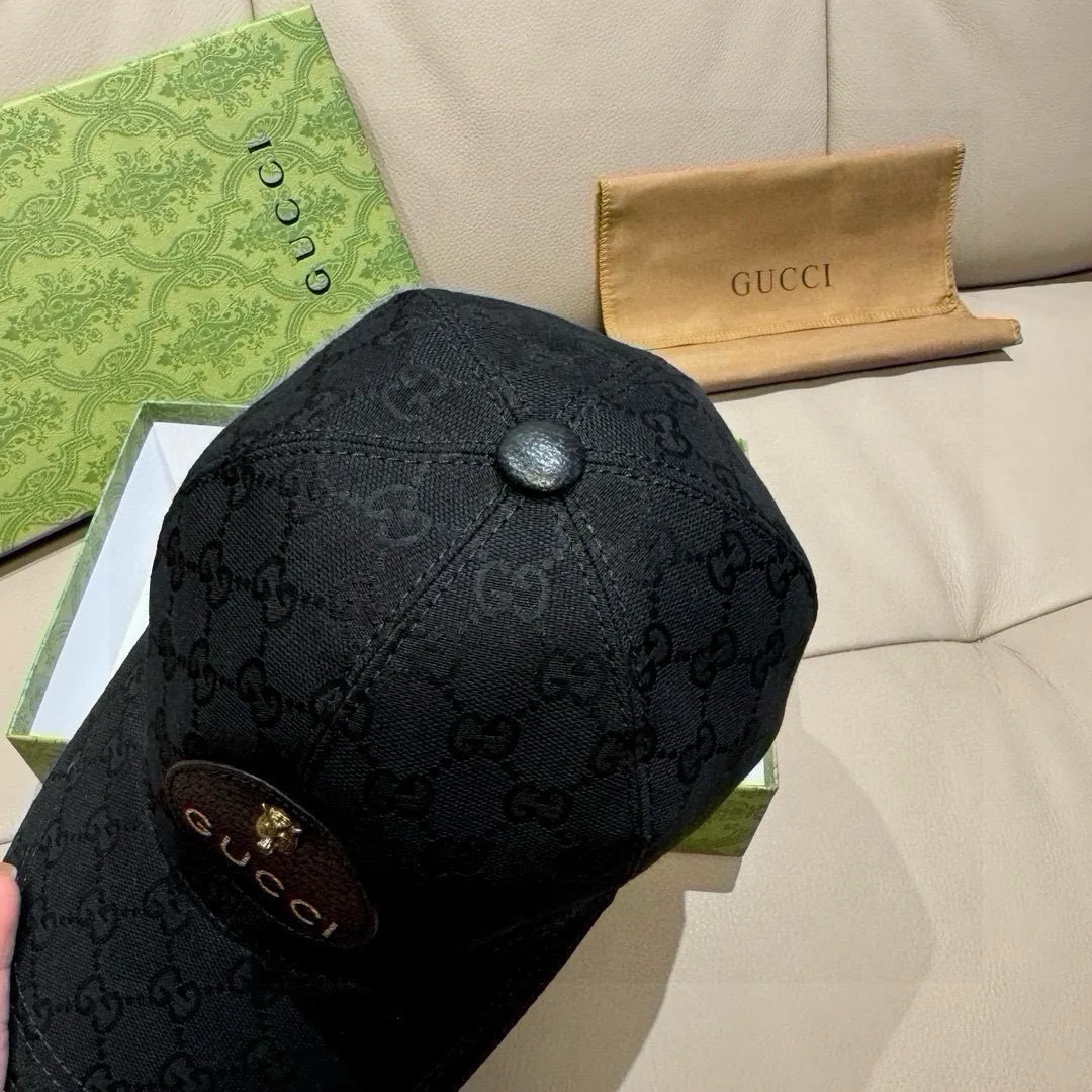 P90., Gucci (Gucci) new original baseball cap, small tiger head, the latest model at the counter, 1:1 mold customization, genuine mold hardware, original canvas fabric + first layer of cowhide, original quality! The quality is great, the basic head circumference is 56cm, and the patch is adjustable.