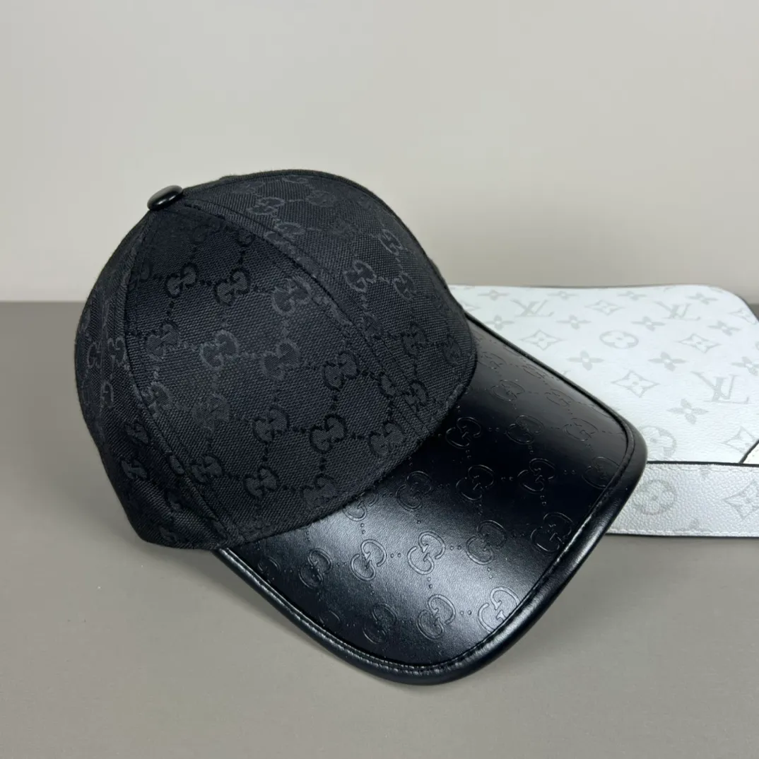 P46💰Gucci Baseball Cap♥️GUCCI🧢Official website new product, baseball cap, original quality, hot arrival 🔥🎩 The craftsmanship is very exquisite, high-end and classy! Low-key luxury, easy to carry! Running volume!
