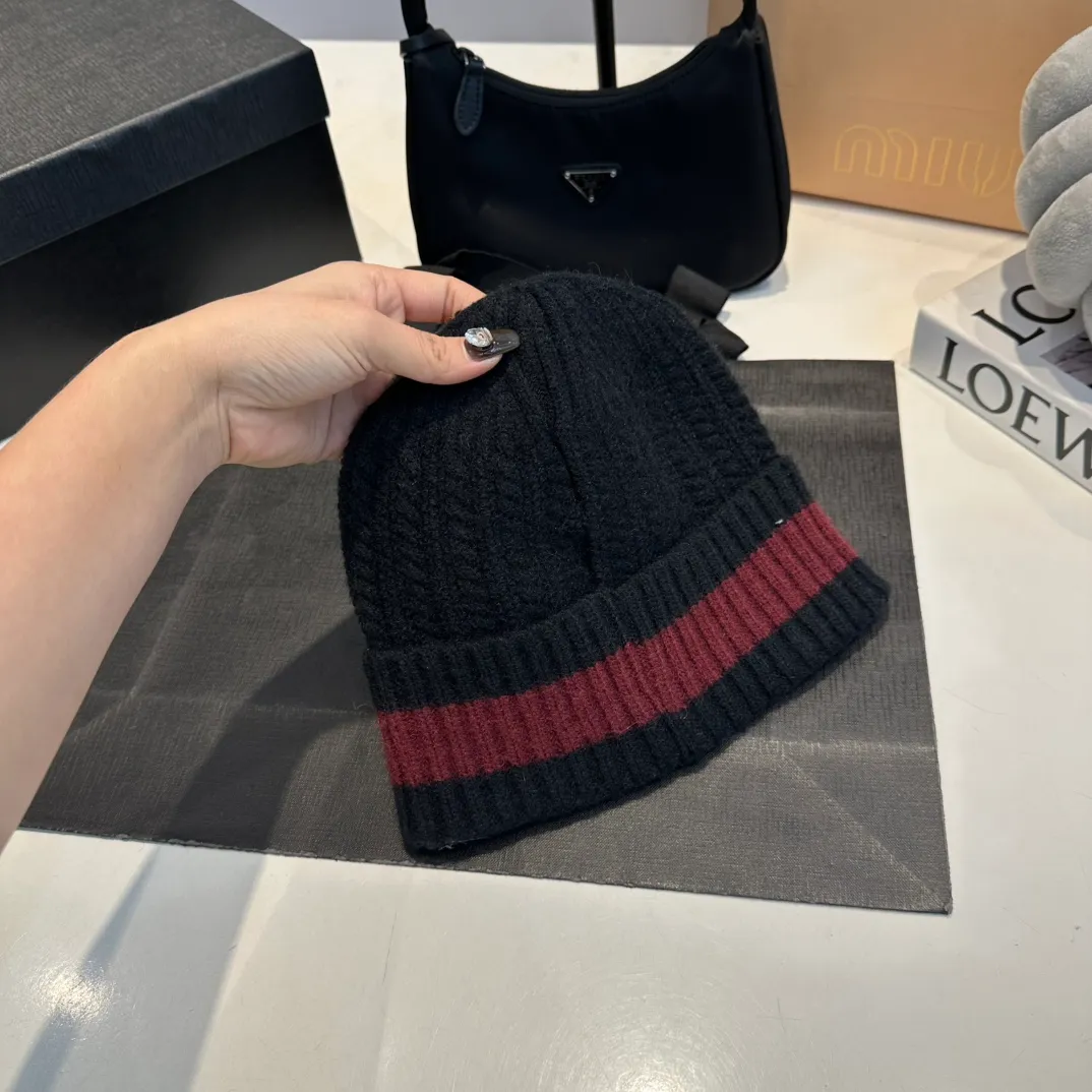 P50 Gucci new knitted cold hat