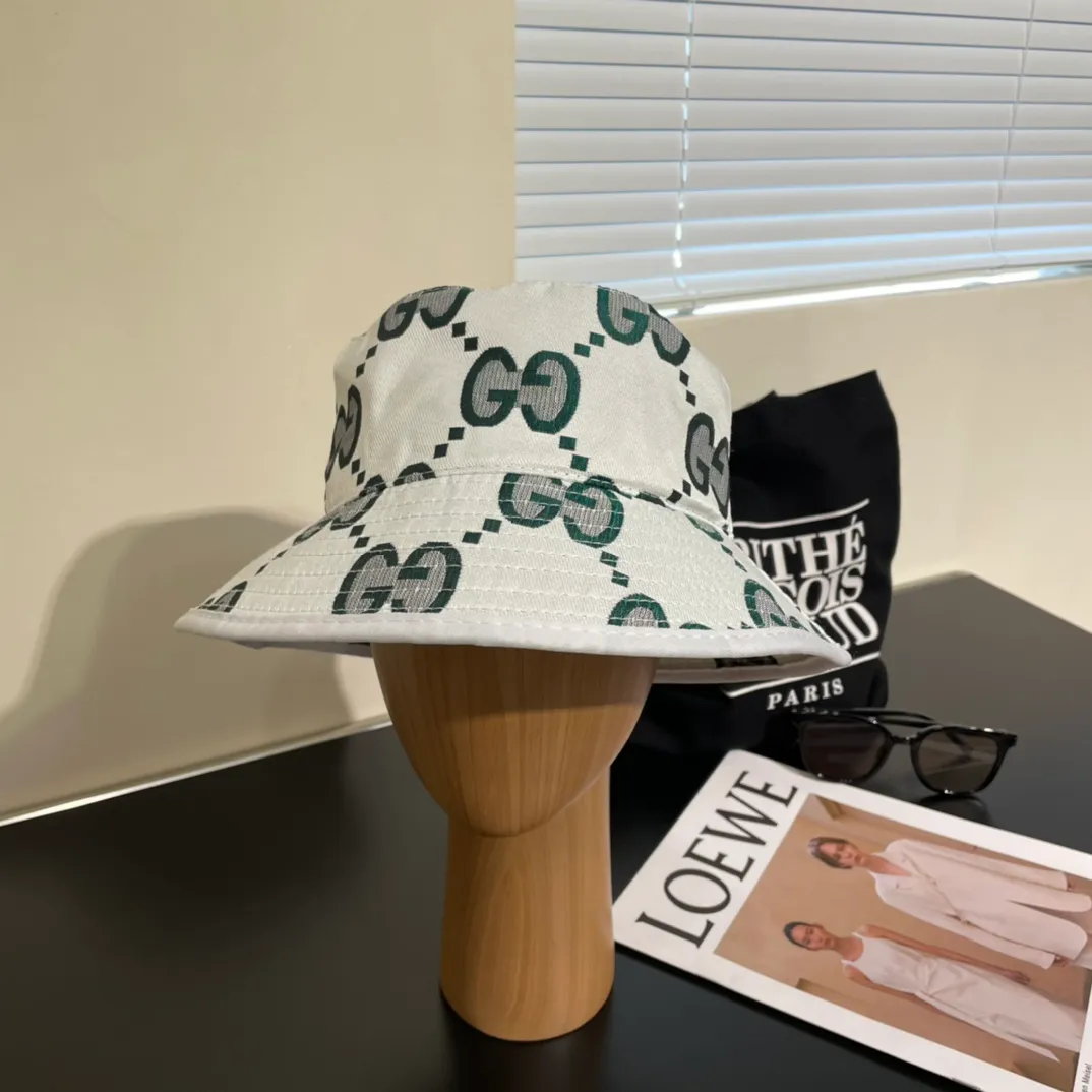 P60💰GUCCI bucket hat, a new product from the official website, the original quality of the bucket hat is very popular 🔥🎩 The craftsmanship is very exquisite, high-end and classy! Low-key luxury, easy to carry! Running volume!