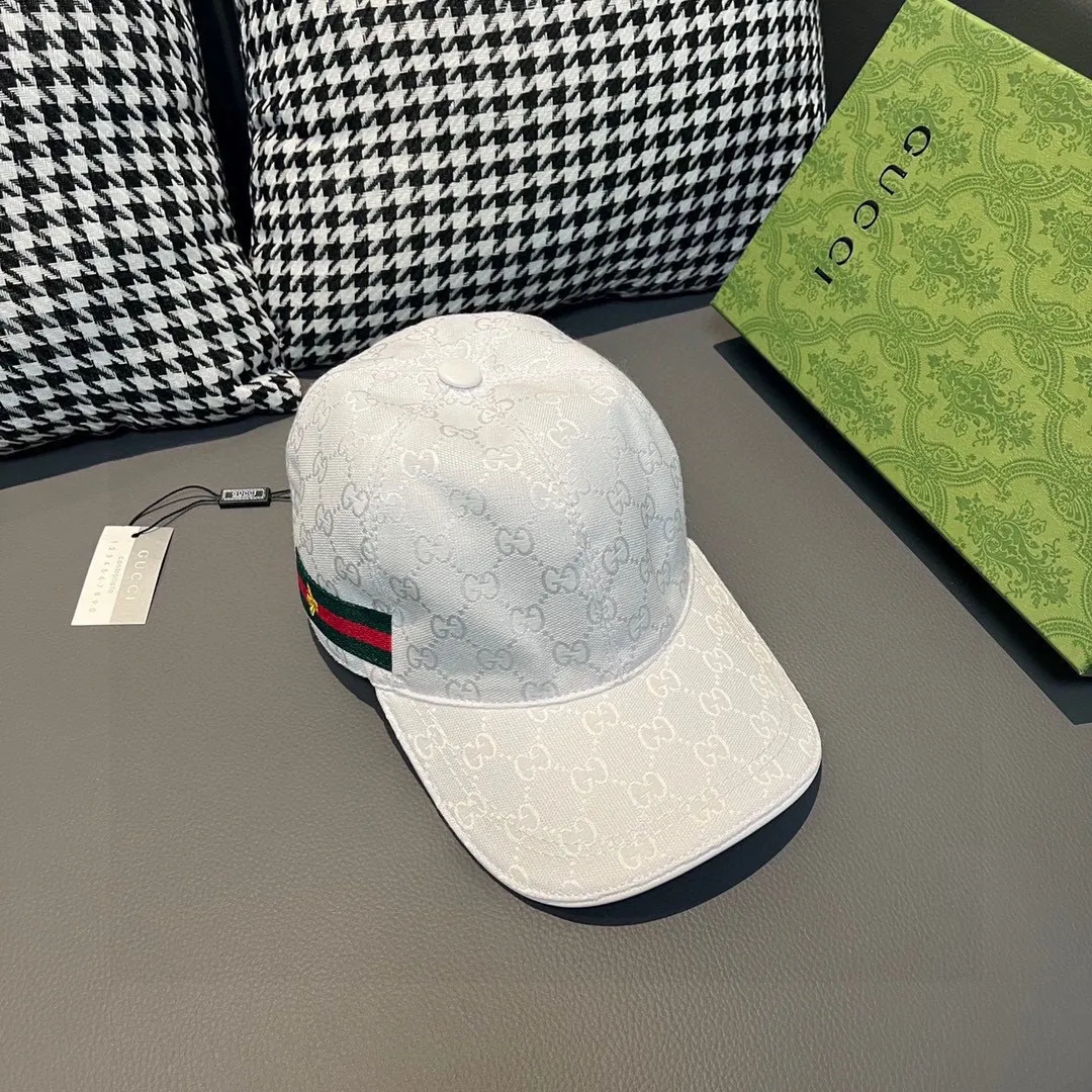 🉐️900,000-year-old classic model shipped!            , Gucci (Gucci) classic original baseball cap😍😍Little Bee, 1:1 mold opening and customization at the counter, the highest version, original canvas fabric + first layer of cowhide, pure cotton lining, light and breathable! Photographed in real life, suitable for men and women in all seasons, basic head circumference 56cm, adjustable patches.