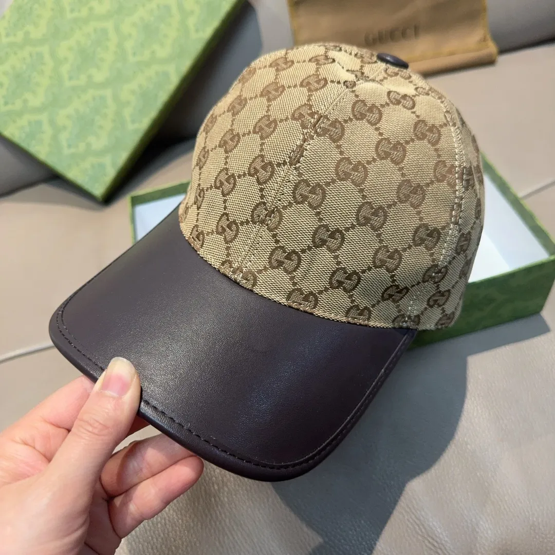 P90, Gucci (Gucci) new original baseball cap, canvas and leather, best-selling model at the counter, 1:1 mold customization, original canvas fabric + first-layer cowhide, fashionable and handsome! The quality is great, the basic head circumference is 56cm, and the patch is adjustable.