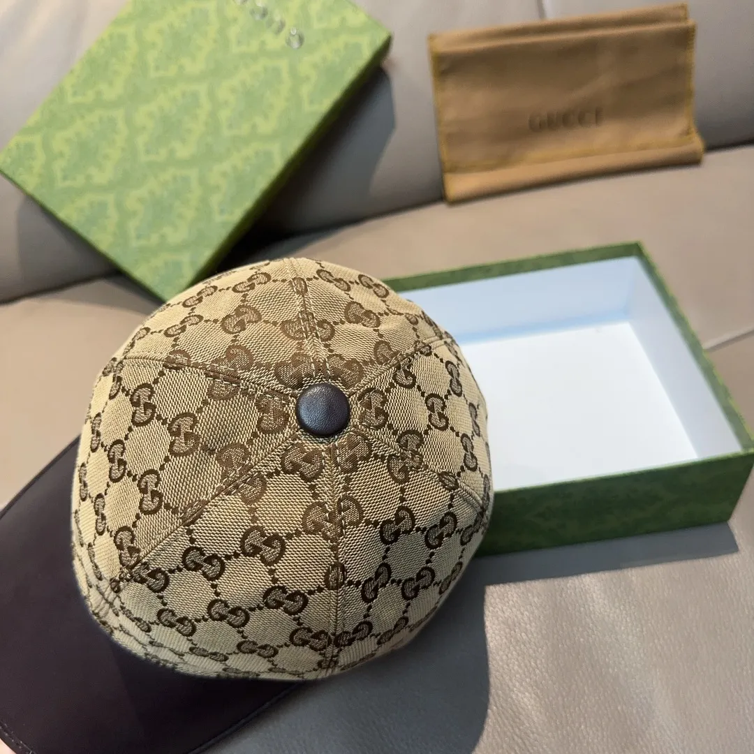 P90, Gucci (Gucci) new original baseball cap, canvas and leather, best-selling model at the counter, 1:1 mold customization, original canvas fabric + first-layer cowhide, fashionable and handsome! The quality is great, the basic head circumference is 56cm, and the patch is adjustable.