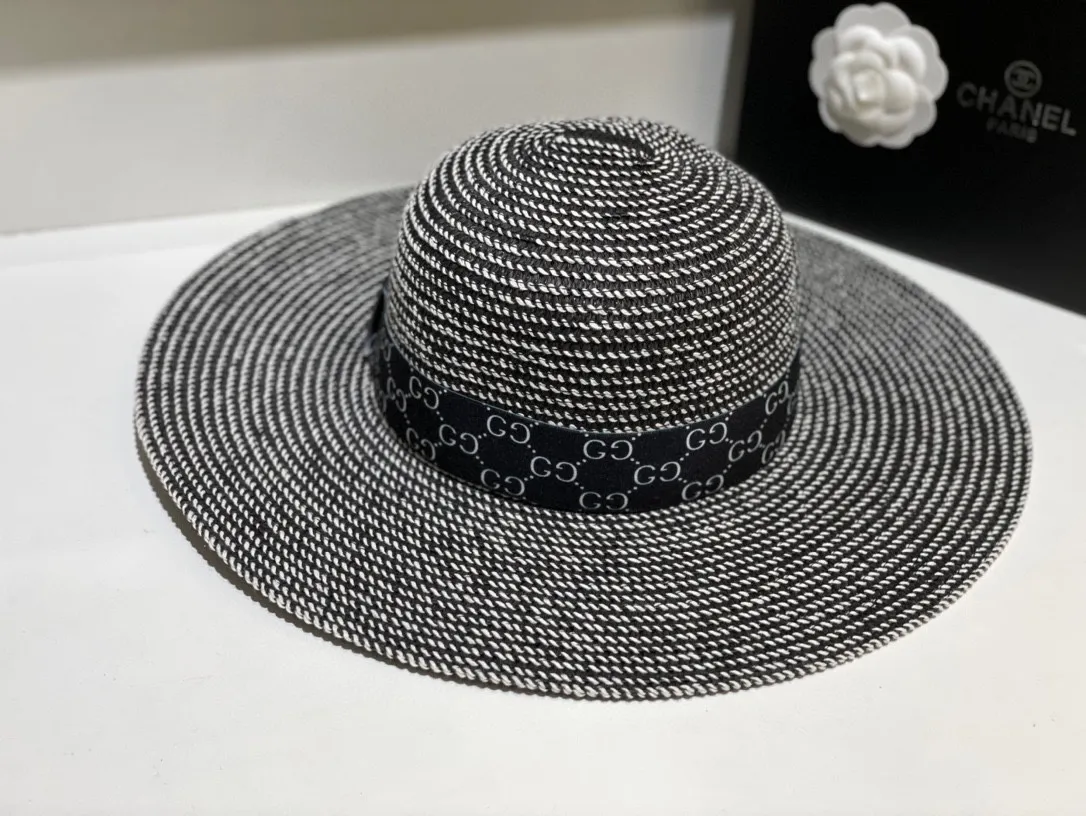 Gucci large brimmed hat