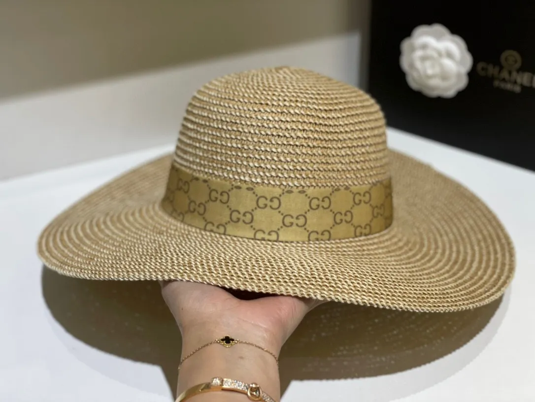 Gucci large brimmed hat