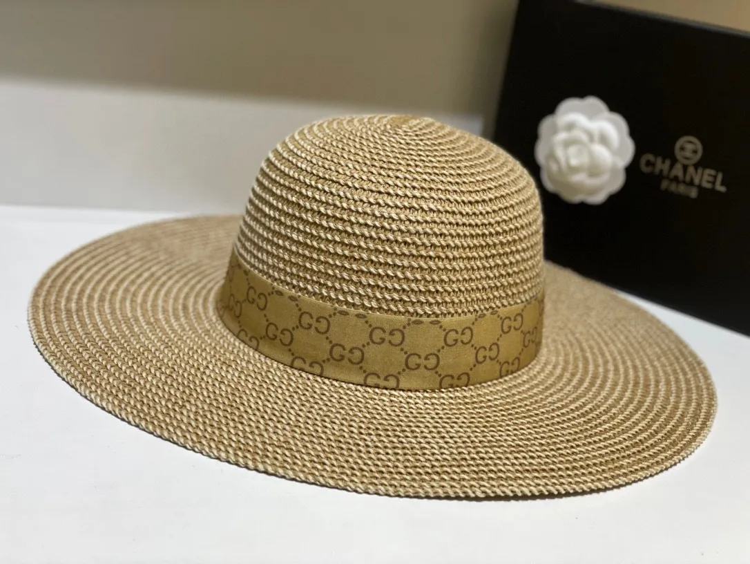 Gucci large brimmed hat