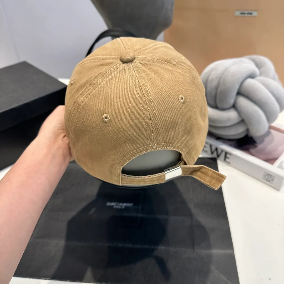 P60 Gucci Baseball Cap GUCCI official website new product, baseball cap, original quality, very popular 🔥The craftsmanship is very exquisite, high-end and classy! Low-key luxury, easy to carry! Running volume