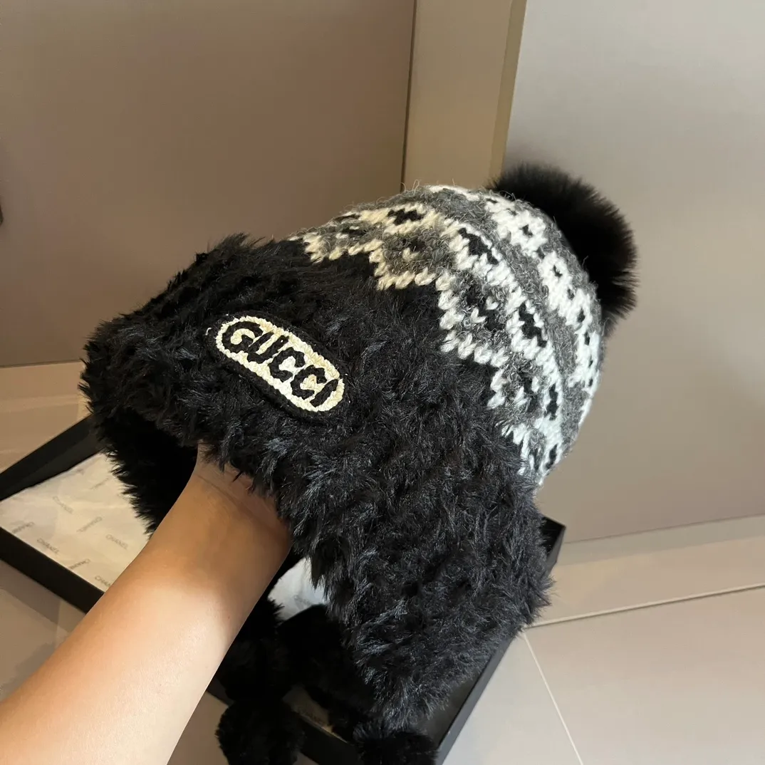 💰110¥ Gucci new knitted ear hat, head circumference 57cm