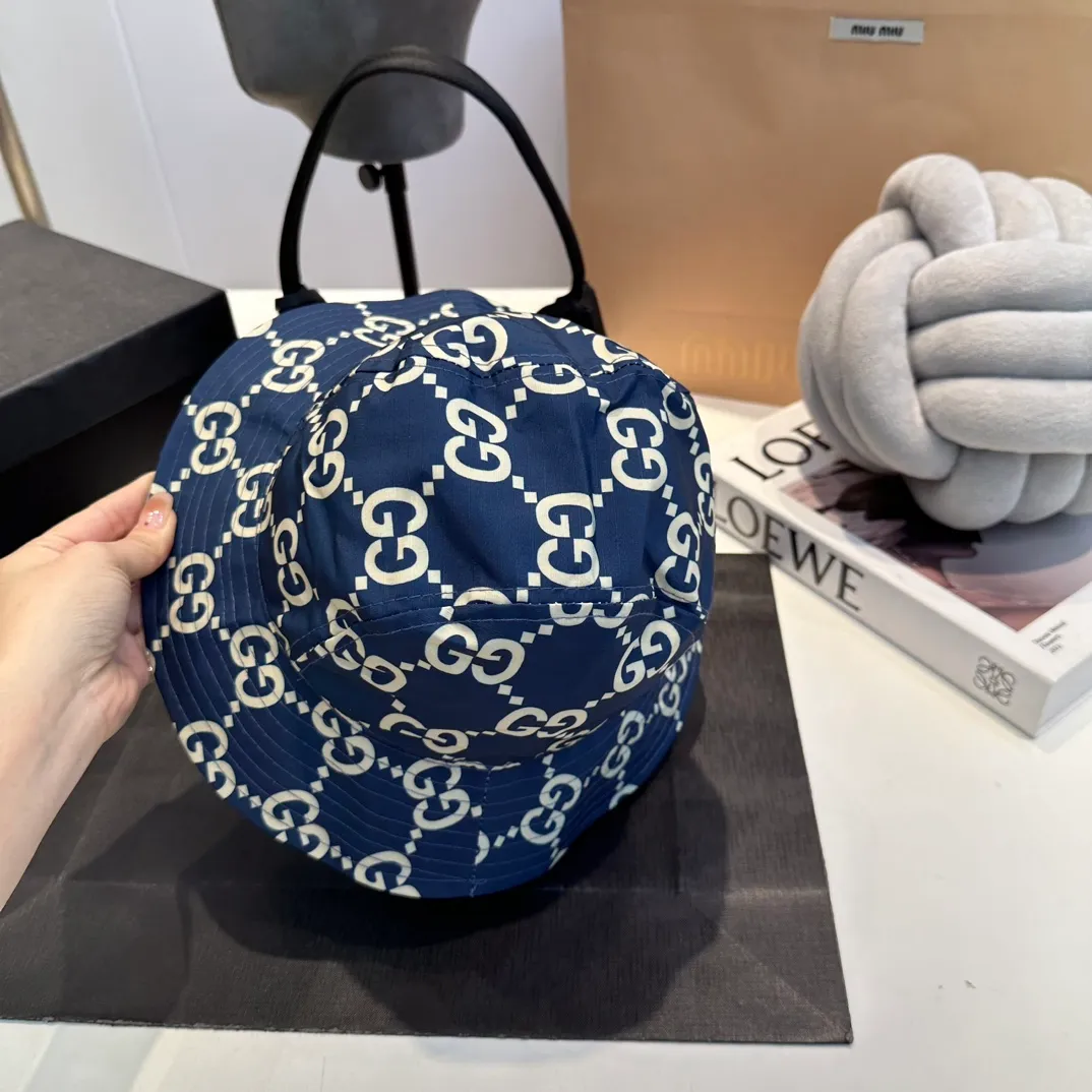 P50 GUCCI bucket hat, a new product from the official website, the original quality of the fisherman hat is very popular 🔥🎩 The craftsmanship is very exquisite, high-end and classy! Low-key luxury, easy to carry! Running volume!