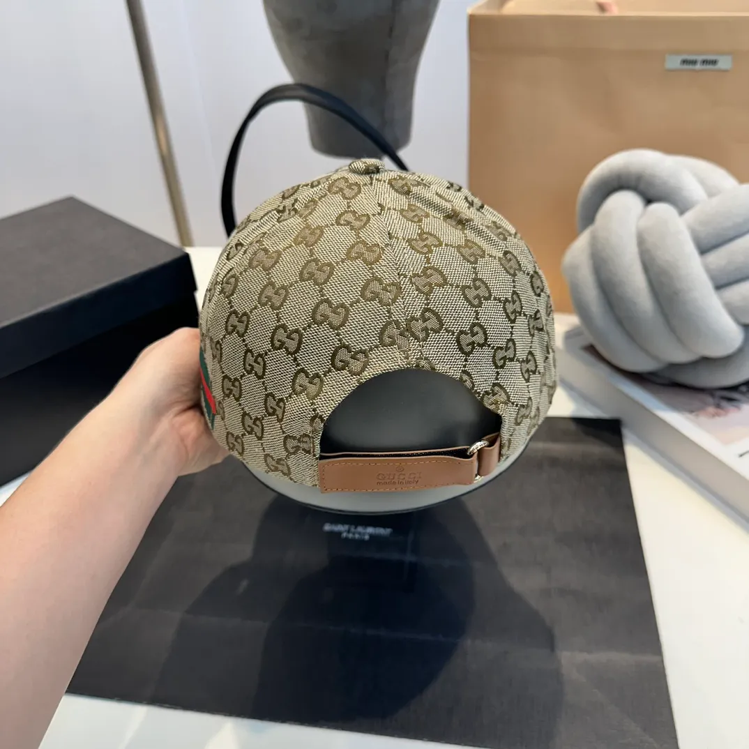 P54 Gucci new original baseball cap 🧢, exquisite and pure, stylish and stylish, cool and fashionable, out of stock at the counter, popular, great quality
