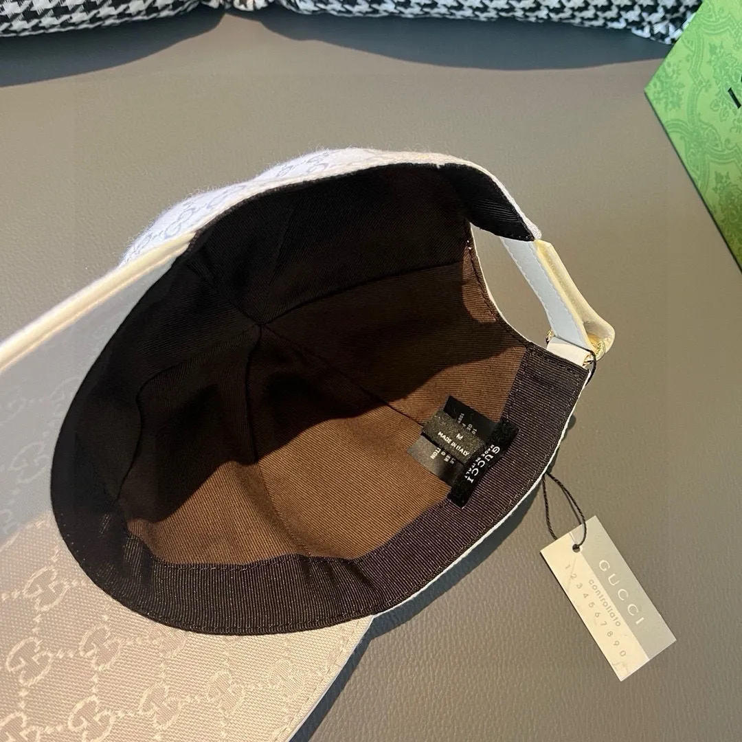 Batch 90 NY&Gucci (Gucci) cooperation baseball cap, the latest model in the counter, NY embroidery, 1:1 mold customization, original breathable sail fabric + first layer of cowhide, perfect details, original quality, exclusive physical shooting, suitable for men and women.  , 3 colors are in stock at the counter!