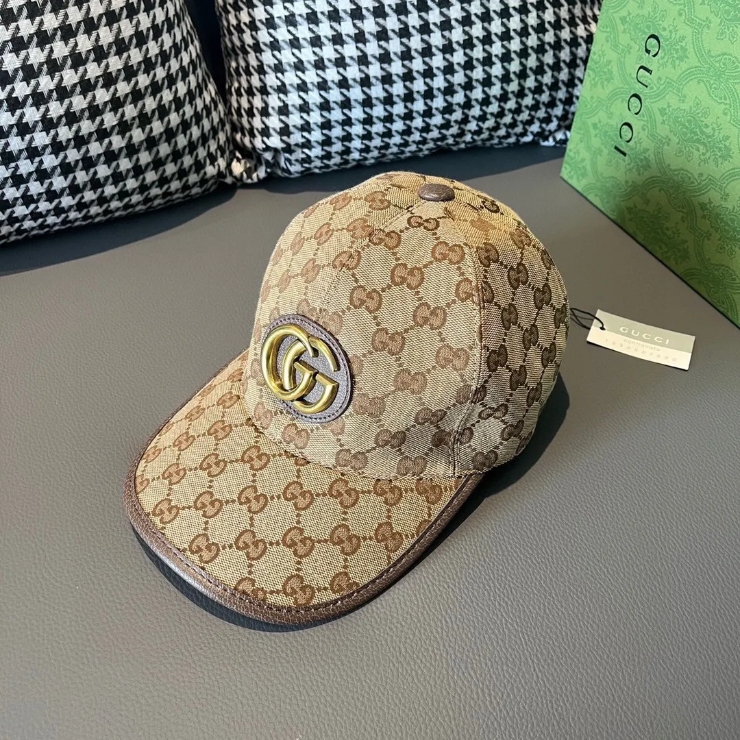 Batch 90, Gucci (Gucci) new original baseball cap, metal double G, the latest model at the counter, 1:1 mold customization, genuine mold hardware, original canvas fabric + first layer of cowhide, original quality! The quality is great, the basic head circumference is 56cm, and the patch is adjustable.