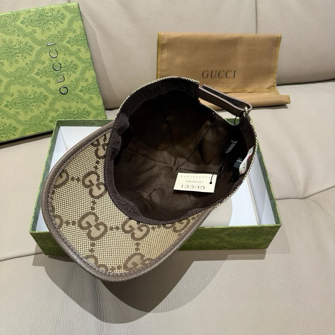 P90., Gucci (Gucci) new original baseball cap, Gucci hot stamping, the latest model at the counter, 1:1 custom mold opening, genuine mold opening, original canvas fabric + first layer of cowhide, original quality! The quality is great, the basic head circumference is 56cm, and the patch is adjustable.