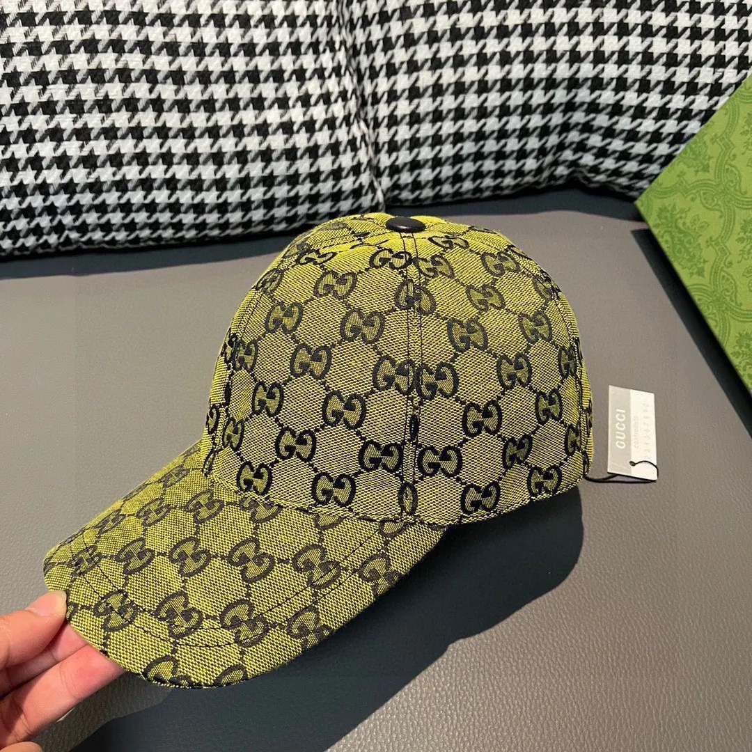 Batch 90, Gucci (Gucci) new original baseball cap, Multicolor series canvas baseball cap! The latest model from the counter, 1:1 genuine mold opening, original canvas fabric + first layer of cowhide, original factory quality! The quality is great, the basic head circumference is 56cm, and the patch is adjustable.