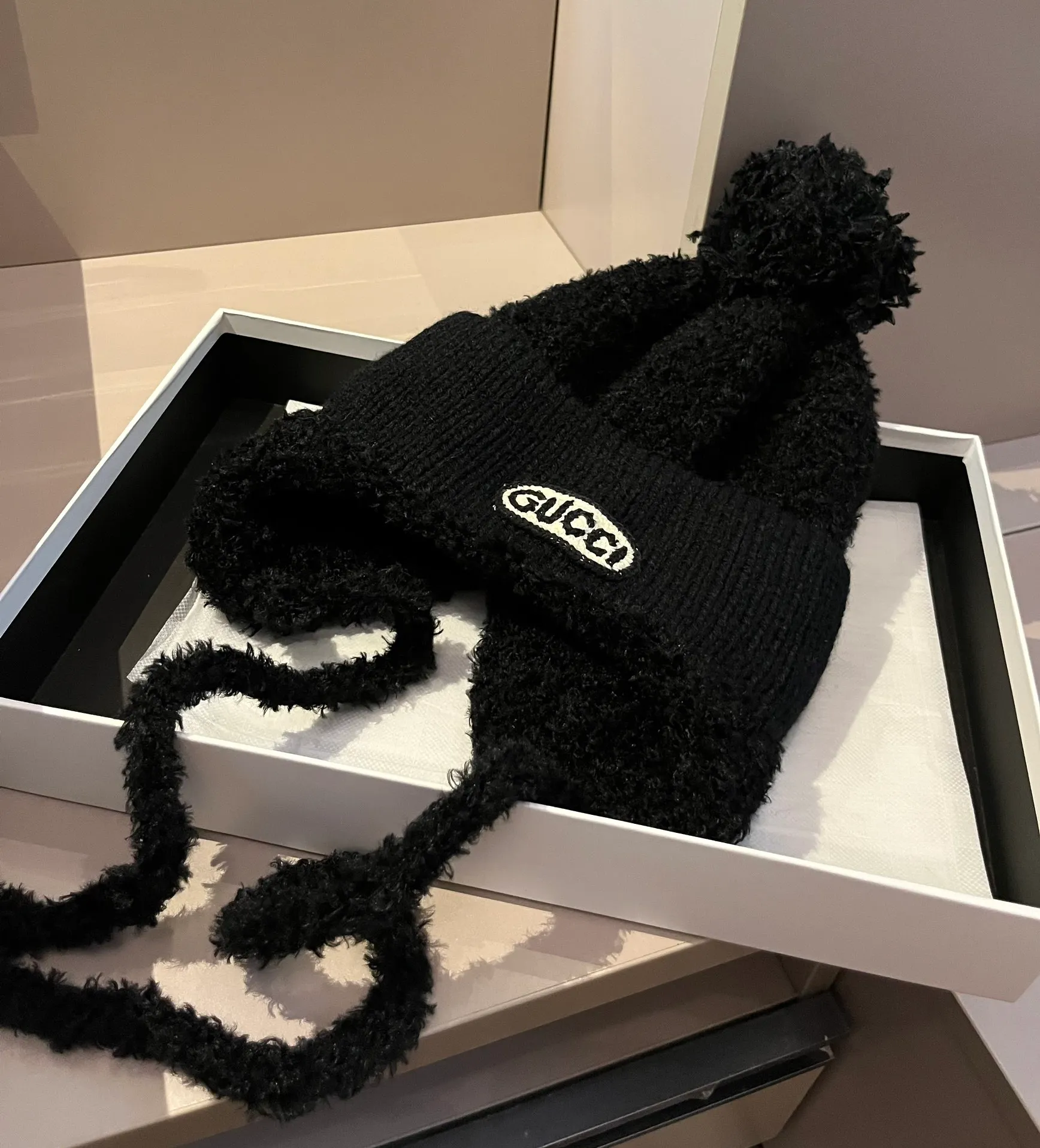 💰100¥ Gucci knitted ear protection beanie
