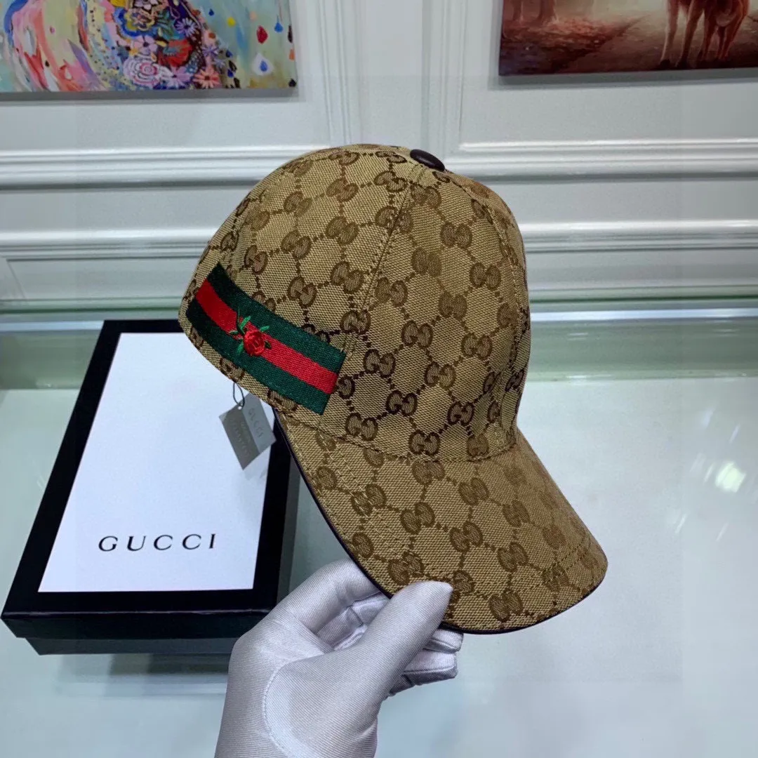 🉐110, Gucci (Gucci) classic original baseball cap 😍😍Customized with 1:1 mold opening at the counter, the highest version, original canvas fabric + first-layer cowhide, light and breathable! Photographed in real life, suitable for men and women in all seasons, basic head circumference 56cm, adjustable patches.