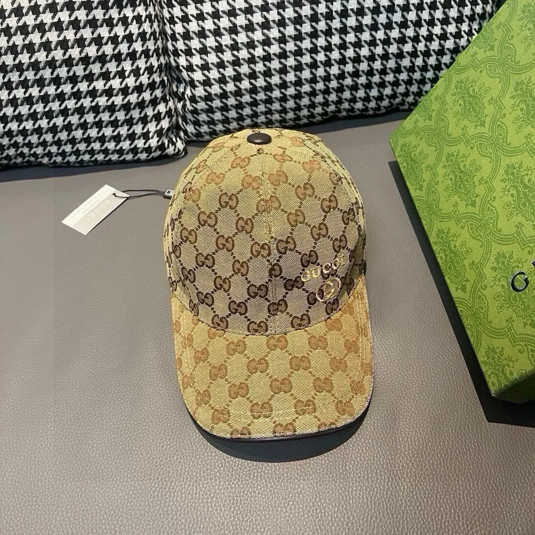 p90 ten thousand year classic model shipped!   , Gucci (Gucci) classic original baseball cap 😍😍 small gold embroidery, 1:1 mold opening and customization at the counter, the highest version, original canvas + first-layer cowhide, pure cotton lining, light and breathable! Photographed in real life, suitable for men and women in all seasons, basic head circumference 56cm, adjustable patches.