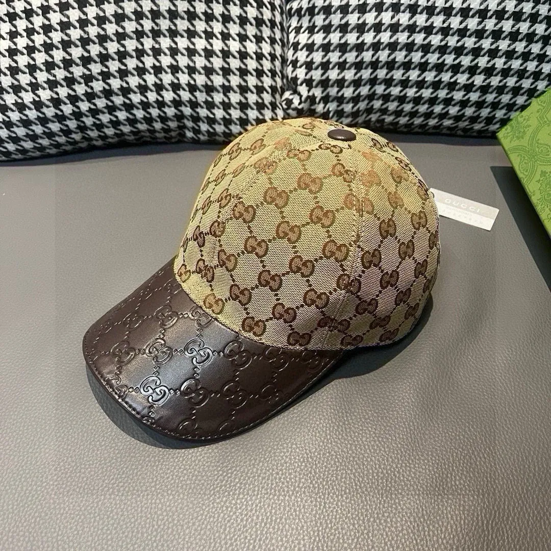 P90, Gucci (Gucci) classic original baseball cap, small double G cowhide stitching, 1:1 mold customization, excellent quality! The brim is embossed with first-layer cowhide, the quality is excellent! Basic head circumference 56, adjustable patch, five colors in stock, best-selling model!