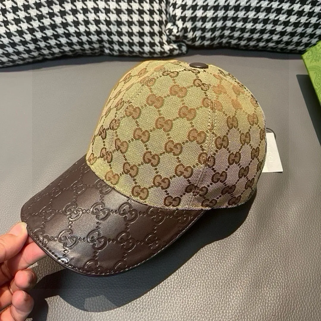P90, Gucci (Gucci) classic original baseball cap, small double G cowhide stitching, 1:1 mold customization, excellent quality! The brim is embossed with first-layer cowhide, the quality is excellent! Basic head circumference 56, adjustable patch, five colors in stock, best-selling model!