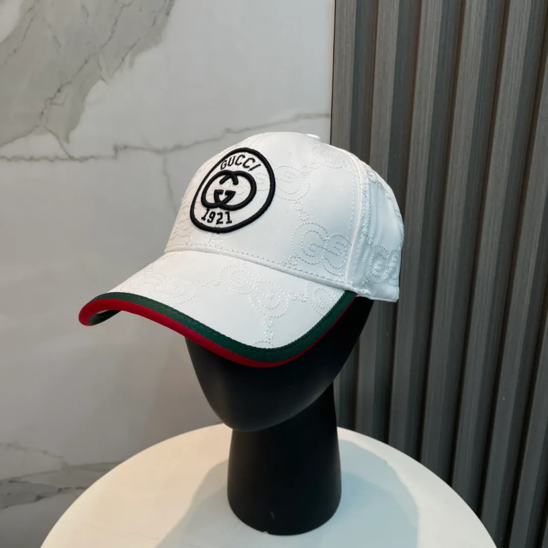 P66 Gucci new original baseball cap 🧢, exquisite and pure, stylish and stylish, cool and fashionable, out of stock at the counter, popular, great quality