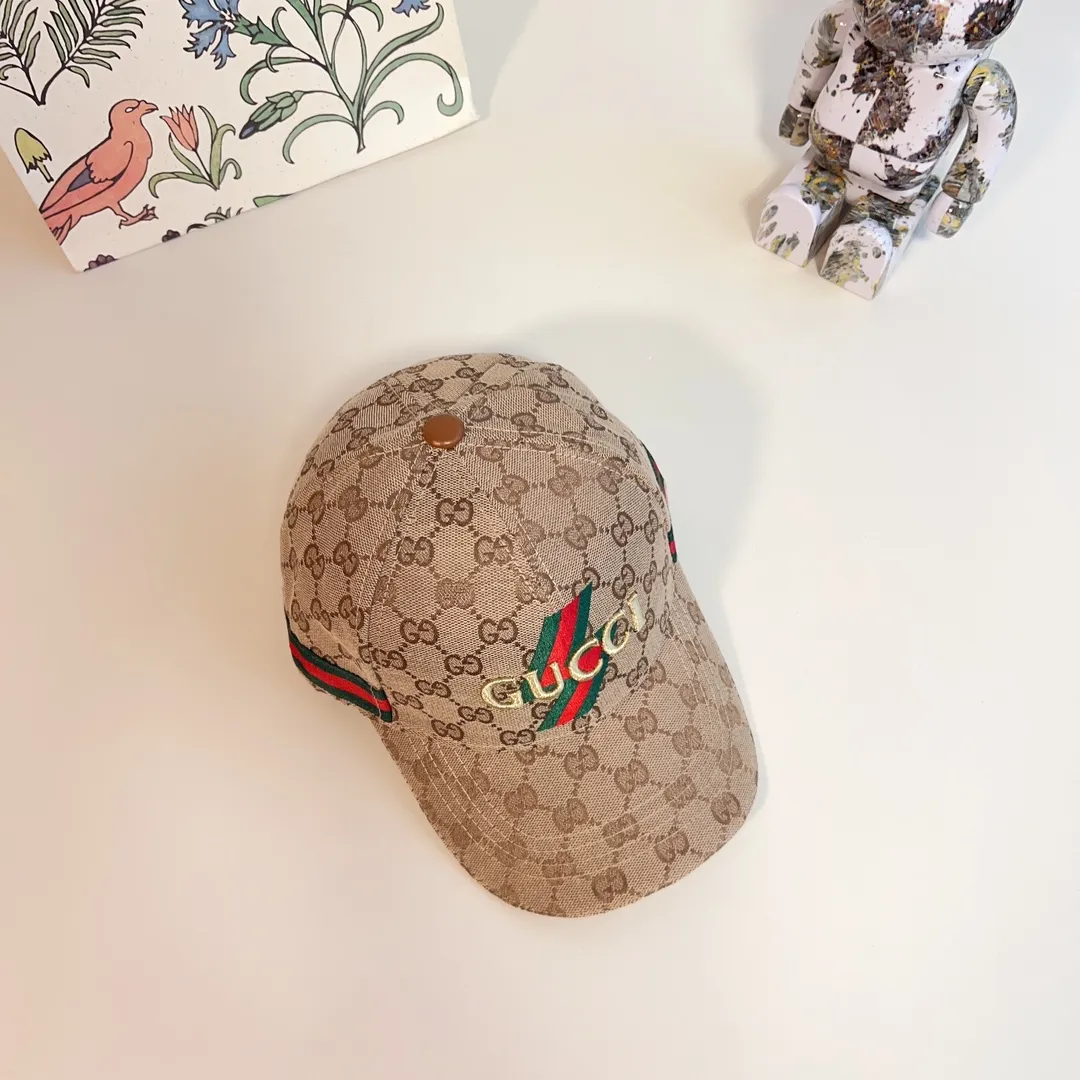 Special price P60💛 Comes with dust bag [GUCCI] 2023 new embroidered simple baseball cap, new model shipped, big brand style is super easy to match, hurry up and get it!