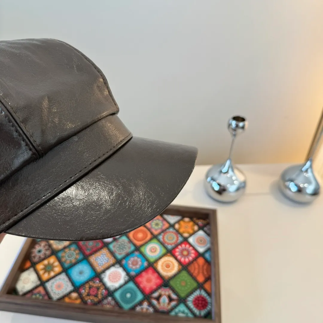 🉐160¥ Gucci new duck bill painter's hat, head circumference 57cm