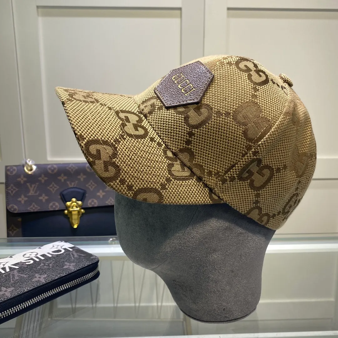 P70💰Gucci Baseball Cap GUCCI🧢Original quality is now available 🔥🎩 The craftsmanship is very exquisite, high-end and classy! Low-key luxury, easy to carry! Running volume! 【68211469】