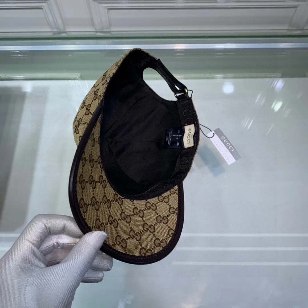 🉐120 Gucci (Gucci) classic original baseball cap, small vertical webbing, 1:1 mold customization, original canvas + first-layer cowhide, red leather edge, handsome and fashionable, popular on behalf of purchase, versatile style for men and women, great quality! The basic head circumference is 56cm, and the patch is adjustable.