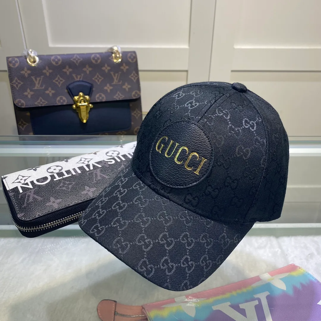 P70💰Gucci Baseball Cap GUCCI🧢Original quality is now available 🔥🎩 The craftsmanship is very exquisite, high-end and classy! Low-key luxury, easy to carry! Running volume! 【68211469】