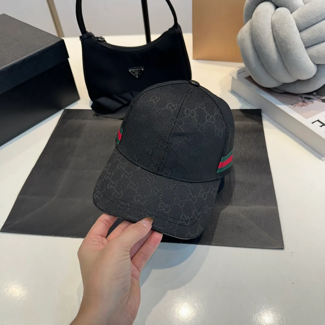 P54 Gucci new original baseball cap 🧢, exquisite and pure, stylish and stylish, cool and fashionable, out of stock at the counter, popular, great quality