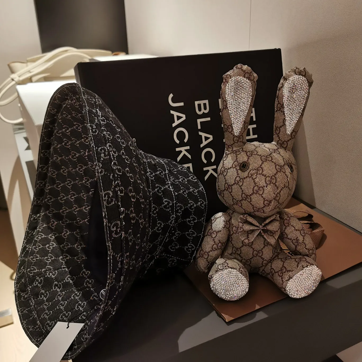 p100 gucci silver thread bucket hat get! Jackie 1961 denim denim series bucket hat, ready for delivery in seconds, available in black
