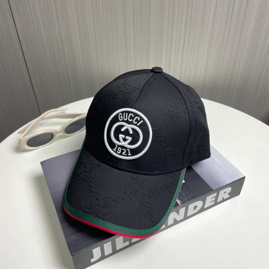 P66 Gucci new original baseball cap 🧢, exquisite and pure, stylish and stylish, cool and fashionable, out of stock at the counter, popular, great quality