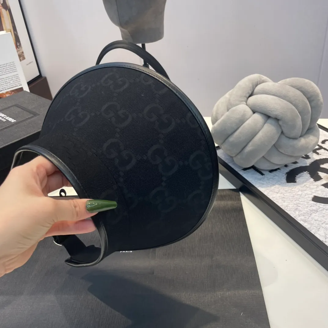 P52 GUCCI🌟 Gucci’s new hairpin hat, presbyopic series, super fashionable! Vinyl sunscreen is a must-have in summer