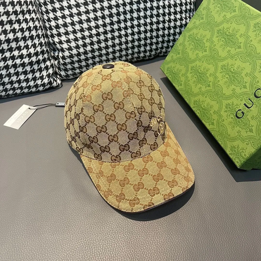 🉐️900,000-year-old classic model shipped!        , Gucci (Gucci) classic original baseball cap 😍😍 small gold embroidery, 1:1 mold opening and customization at the counter, the highest version, original canvas + first-layer cowhide, pure cotton lining, light and breathable! Photographed in real life, suitable for men and women in all seasons, basic head circumference 56cm, adjustable patches.