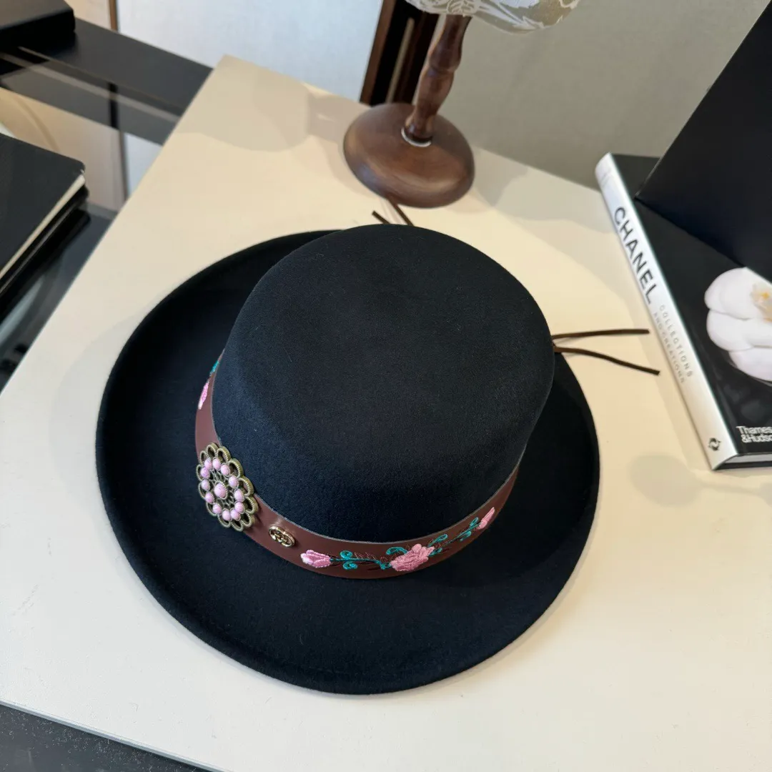 💰200¥ Gucci new wool top hat, flat top hat, 100% wool fabric 🦙%, head circumference 57cm