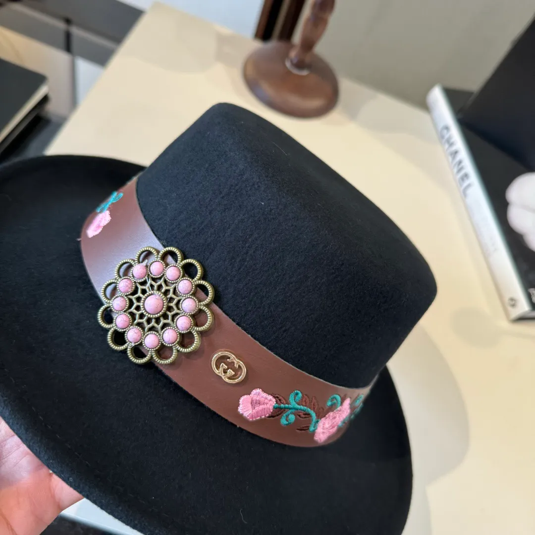 💰200¥ Gucci new wool top hat, flat top hat, 100% wool fabric 🦙%, head circumference 57cm
