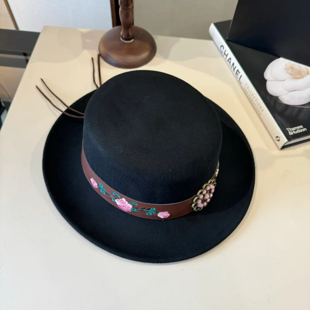 💰200¥ Gucci new wool top hat, flat top hat, 100% wool fabric 🦙%, head circumference 57cm