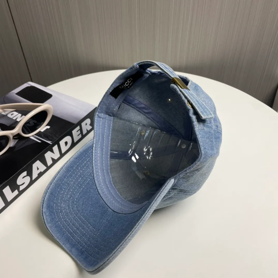 P50 GUCCI🧢New denim baseball cap is coming 🔥🎩 The craftsmanship is very exquisite, high-end and classy! Low-key luxury, easy to carry! Running volume!